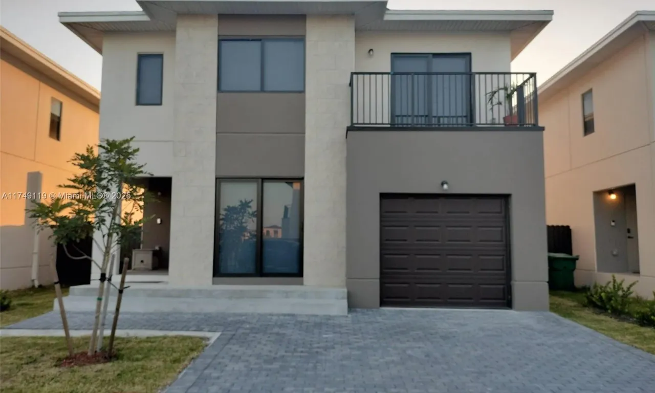 275 NW 13TH PLACE, Homestead FL 33034