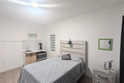 275 NW 13TH PLACE, Homestead FL 33034