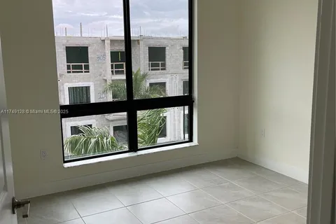 8265 NW 41 ST # 401, Doral FL 33166