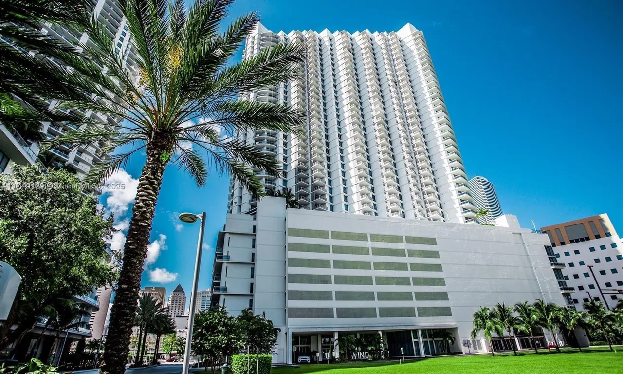 350 S Miami Ave # 2702, Miami FL 33130