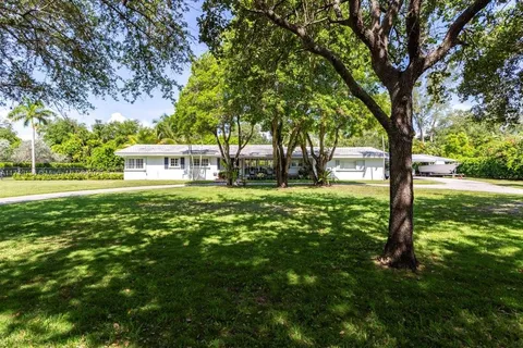 12300 SW 63rd Ave, Pinecrest FL 33156