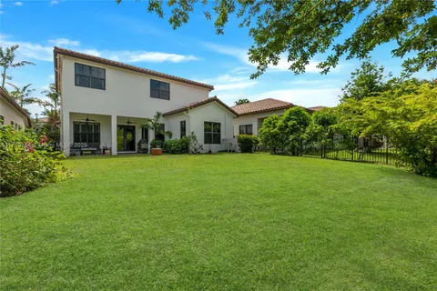 4038 NW 85th Ave, Cooper City FL 33024