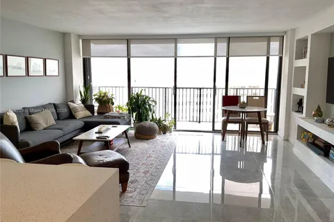 1450 Brickell Bay Dr # 1602, Miami FL 33131