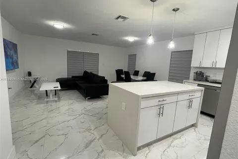 2708 NW 9th Ct, Fort Lauderdale FL 33311