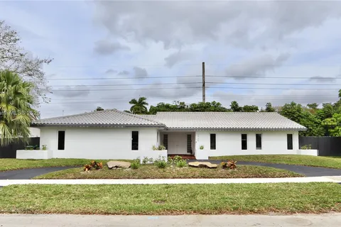 1925 NE 214th Ter, Miami FL 33179