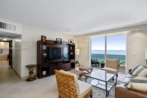 10275 COLLINS AV # 1018, Bal Harbour FL 33154