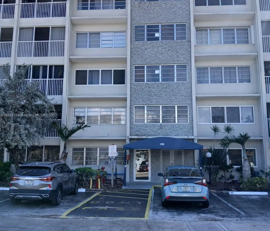 330 SE 2nd St # 202F, Hallandale Beach FL 33009