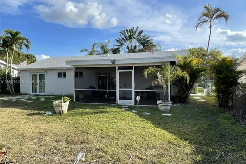 16841 Royal Poinciana Dr, Weston FL 33326