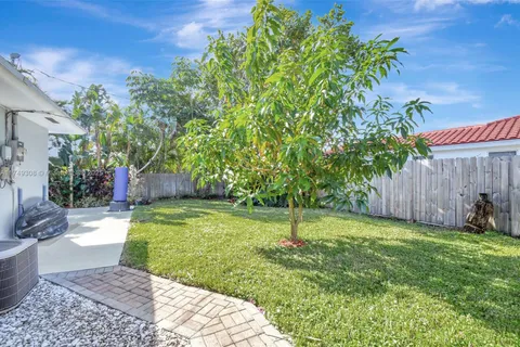 702 SW 25th Pl, Boynton Beach FL 33435