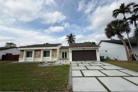 12871 SW 119th St, Miami FL 33186