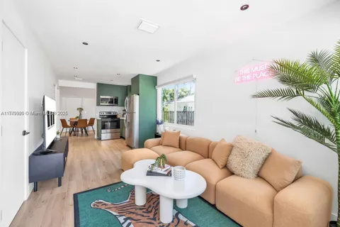 105 SW 4th ave # 0, Hallandale Beach FL 33009