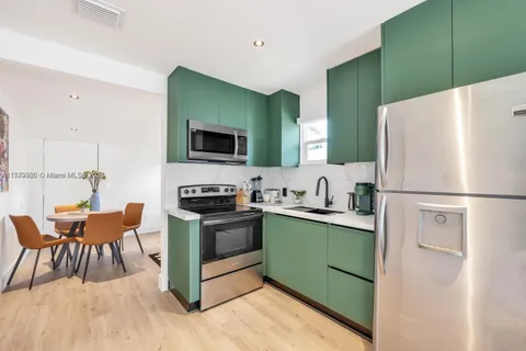105 SW 4th ave # 0, Hallandale Beach FL 33009