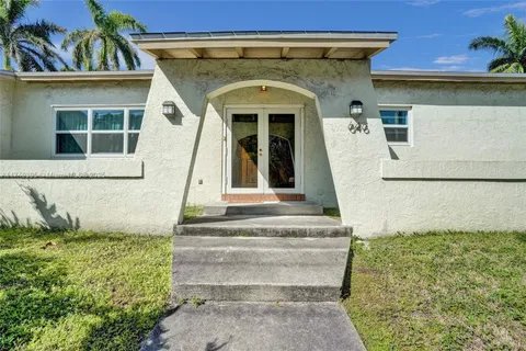 646 NE 2nd Place, Dania Beach FL 33004