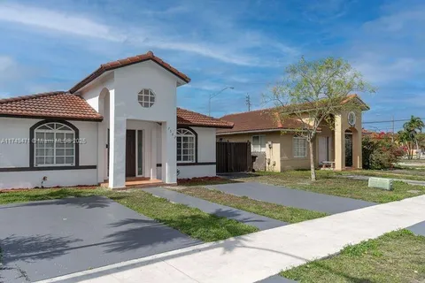 7582 W 34th Ct, Hialeah FL 33018