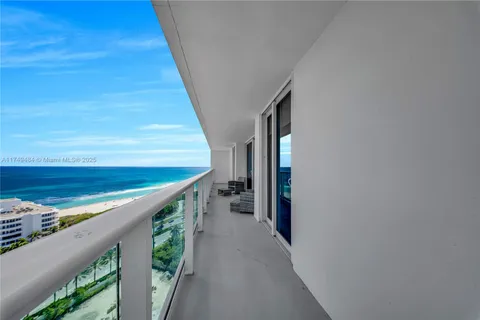 100 Bayview Dr # 2014, Sunny Isles Beach FL 33160