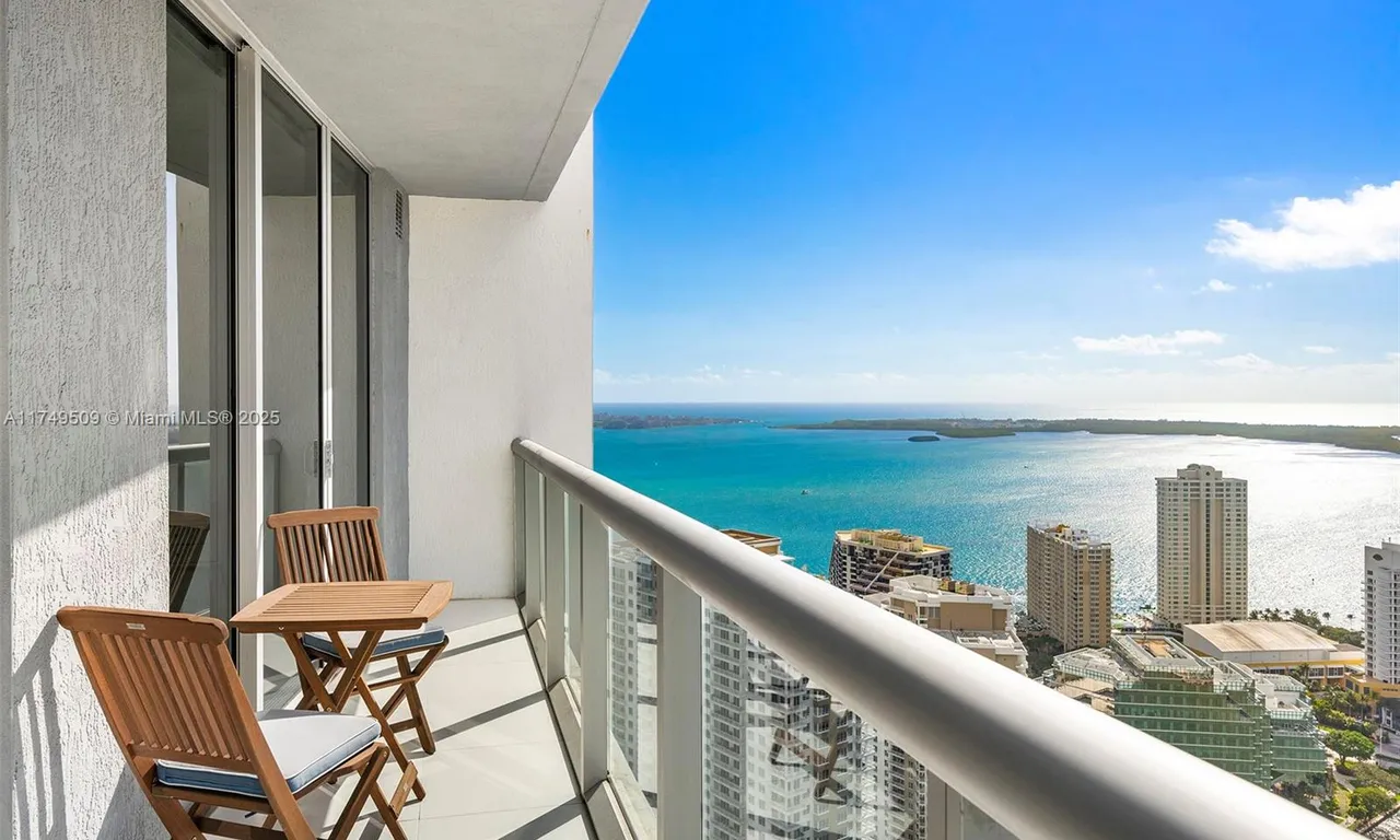 475 Brickell Ave # 4309, Miami FL 33131