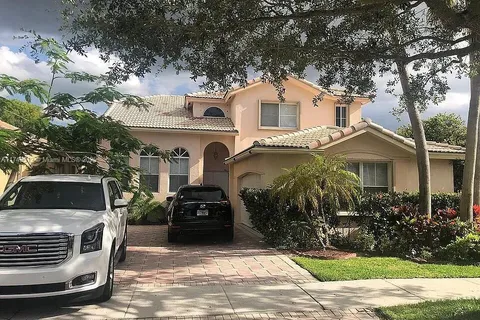 14026 S Cypress Cove Cir, Davie FL 33325