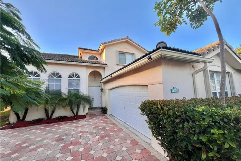 14026 S Cypress Cove Cir, Davie FL 33325