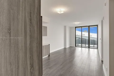 2960 NE 207th St # 1108, Aventura FL 33180