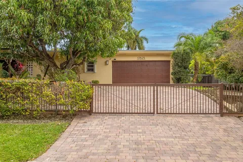 17625 SW 91st Ave, Palmetto Bay FL 33157