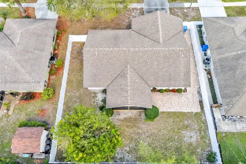 981 Wynndale Way, Lantana FL 33462