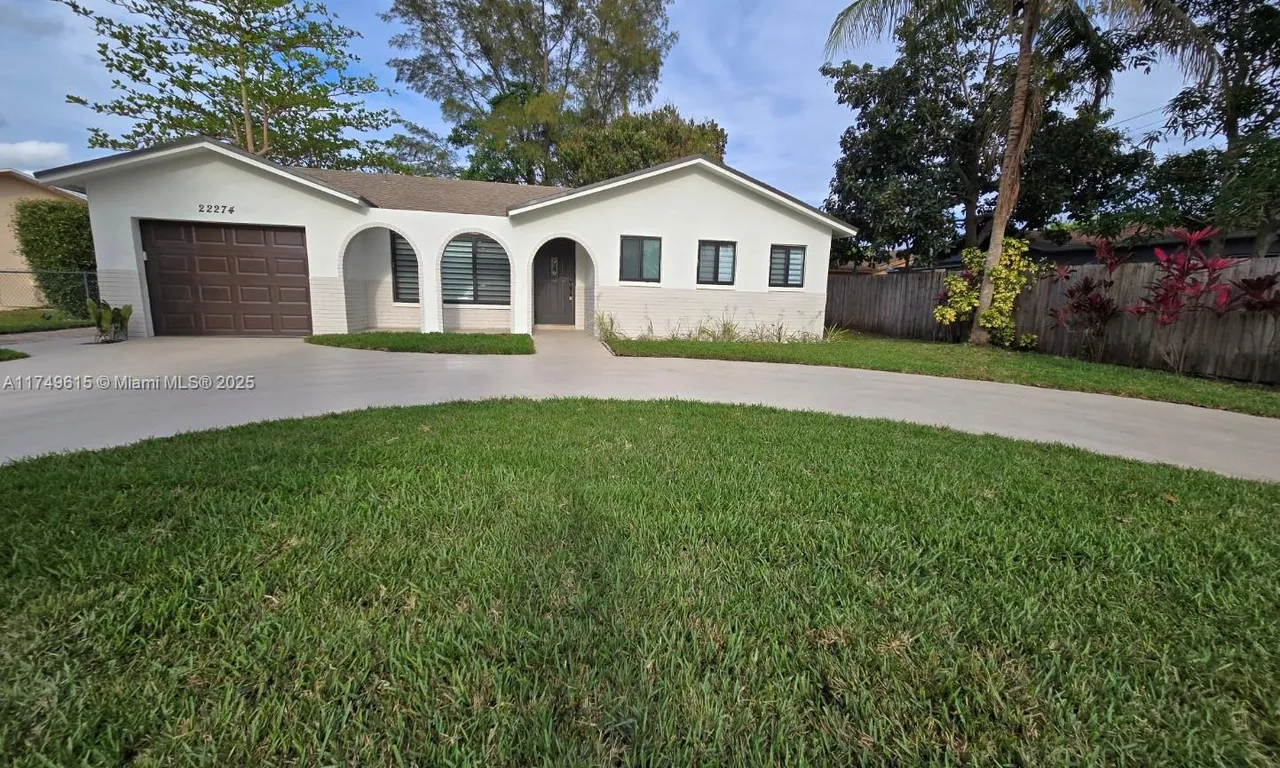 22274 SW 61st Ave, Boca Raton FL 33428