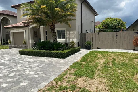 13430 SW 118th Pl, Miami FL 33186