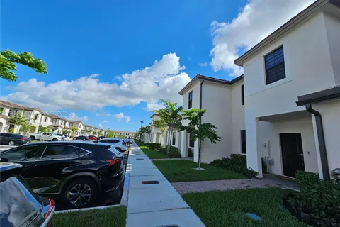 23469 SW 127th Pl # 23469, Homestead FL 33032