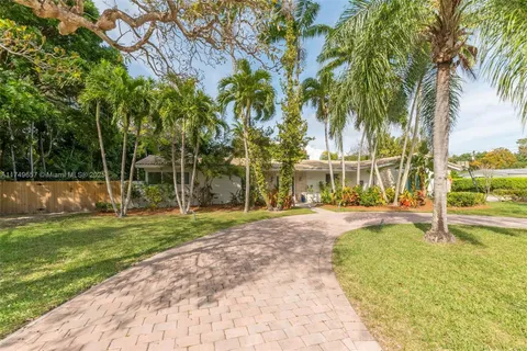 7405 SW 132nd St, Pinecrest FL 33156