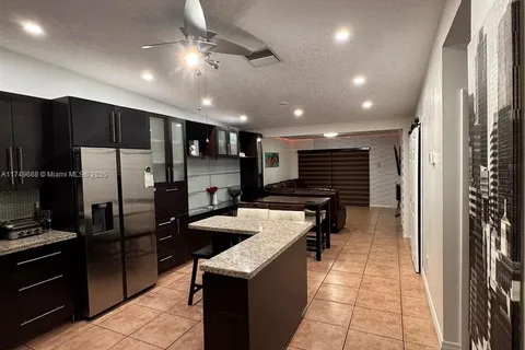 6451 NW 190 Ter # 0, Hialeah FL 33015