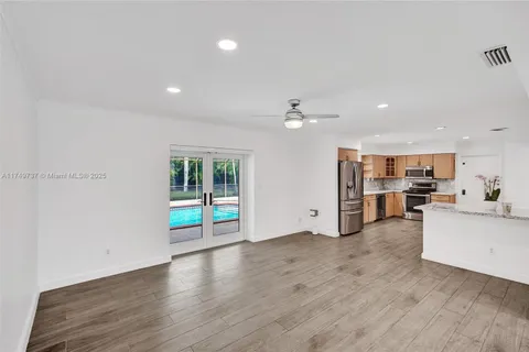 15440 SW 81st Ave, Palmetto Bay FL 33157