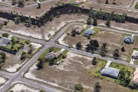 2800 NW 26th Terr, Cape Coral FL 33993