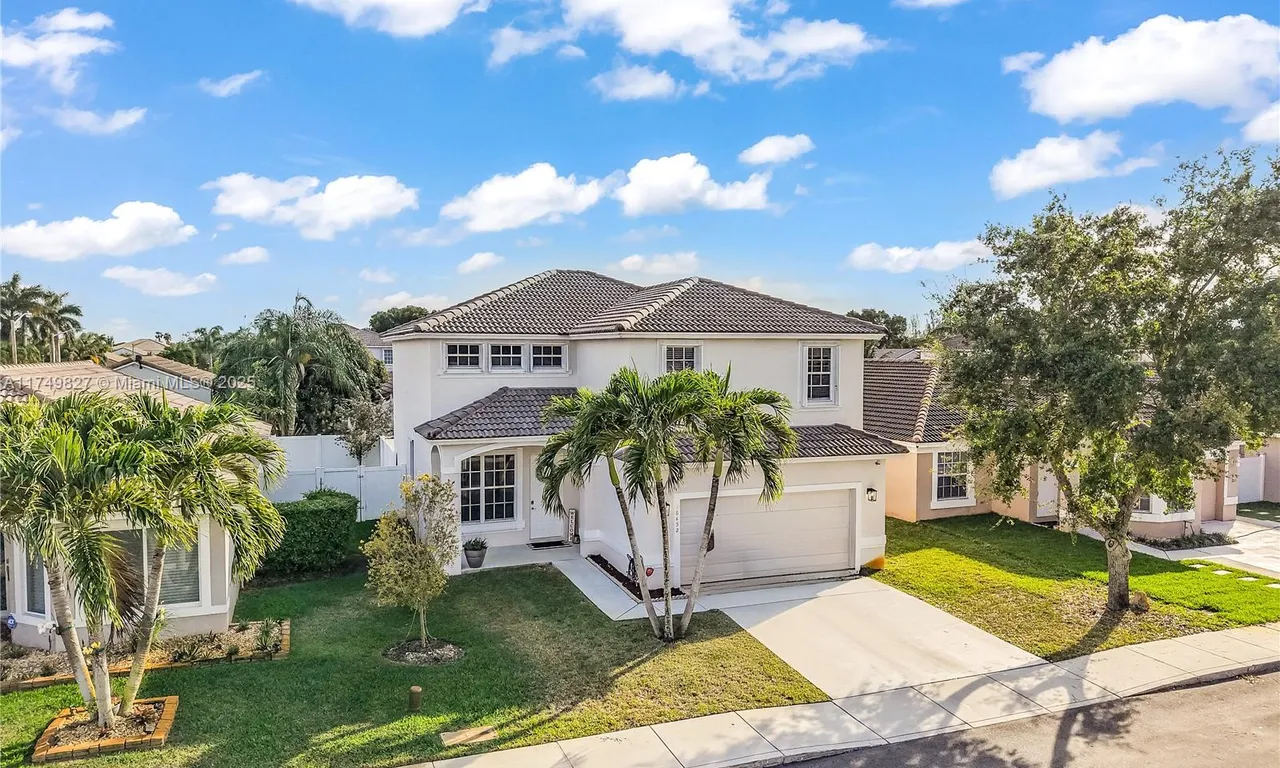 16452 NW 22nd St, Pembroke Pines FL 33028