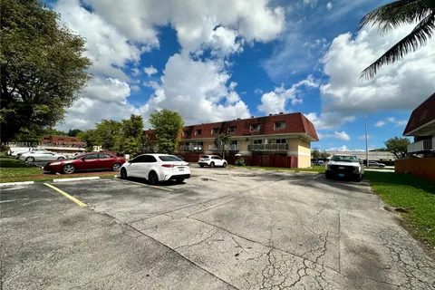 260 NW 107th Ave # 201, Miami FL 33172