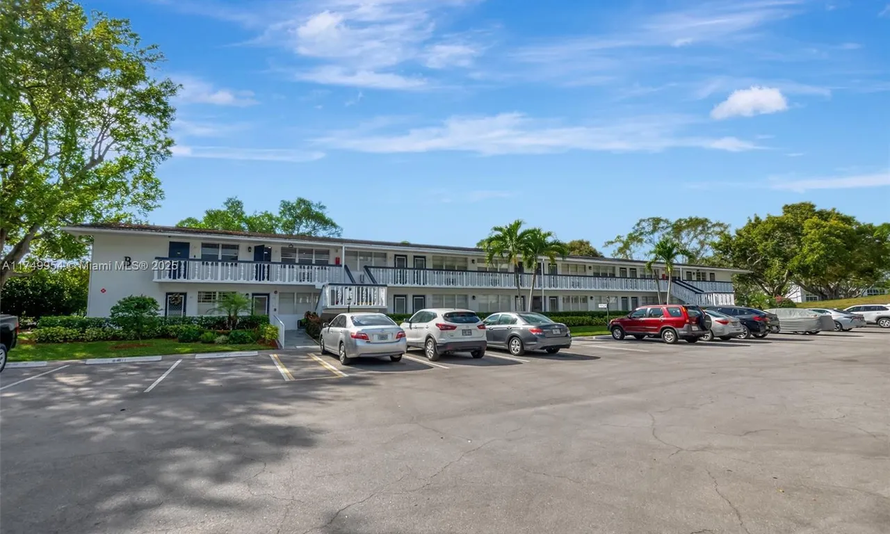 32 Keswick B # 32, Deerfield Beach FL 33442