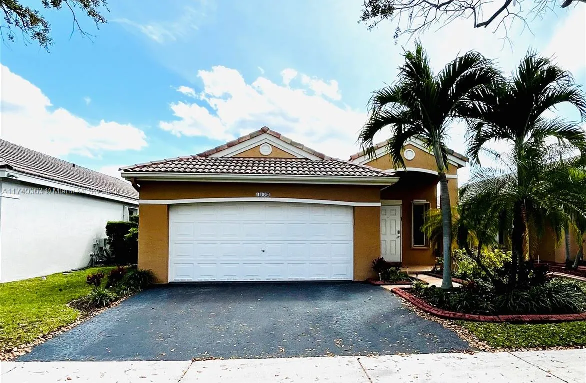 1593 Salerno Cir, Weston FL 33327