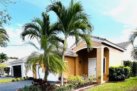 1593 Salerno Cir, Weston FL 33327