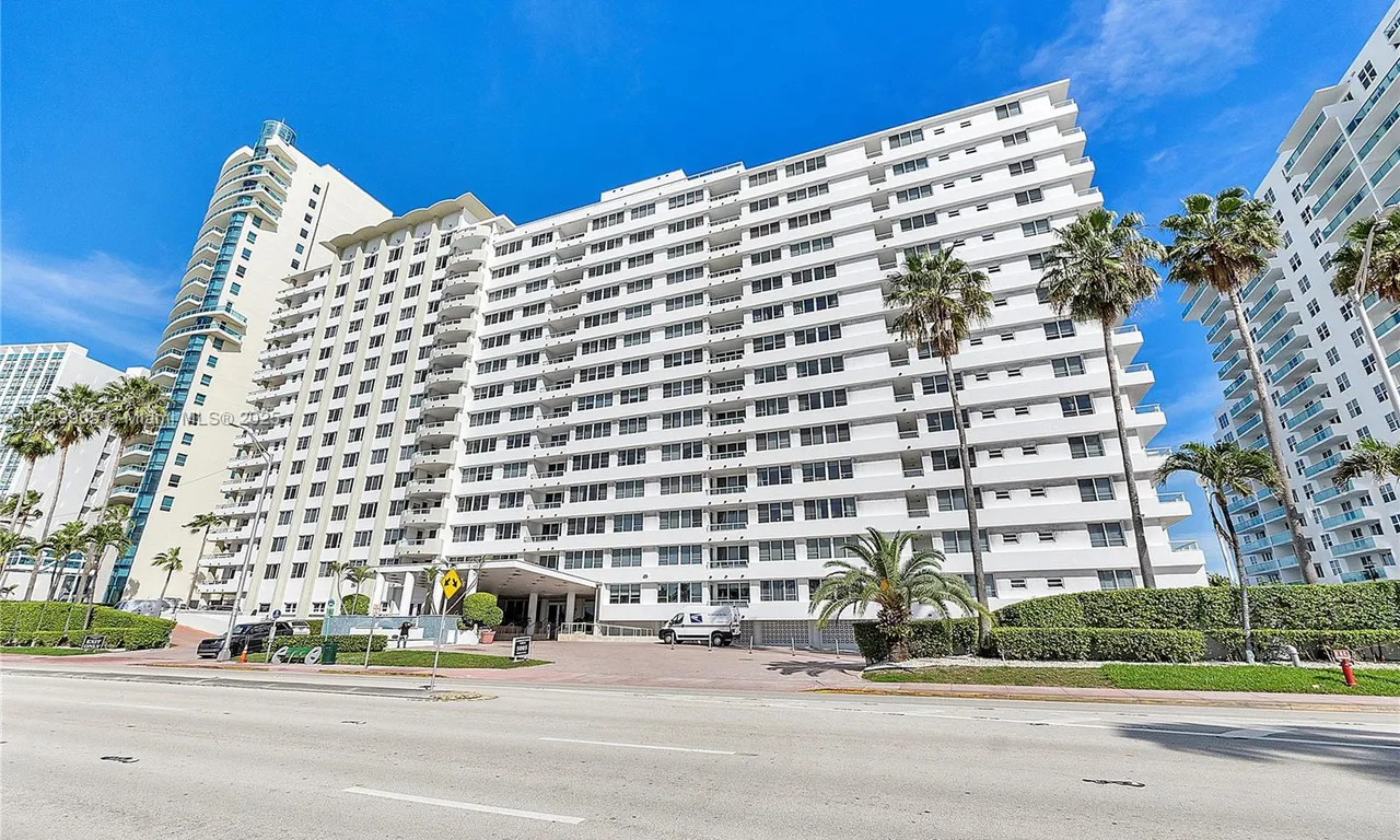 5005 Collins Ave # 222, Miami Beach FL 33140