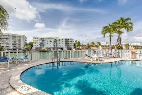 1185 Marseille Dr # 205, Miami Beach FL 33141