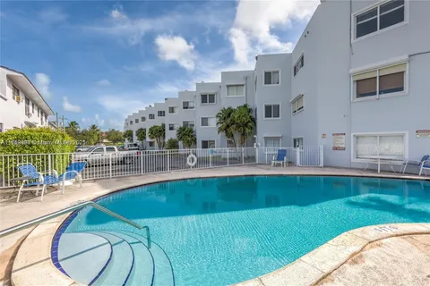 1185 Marseille Dr # 205, Miami Beach FL 33141