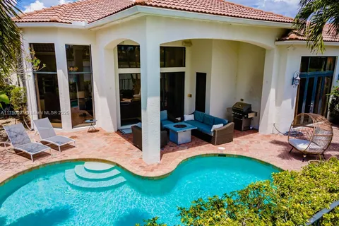 17937 Villa Club Way, Boca Raton FL 33496