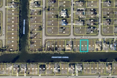 618 NE 20th St, Cape Coral FL 33909