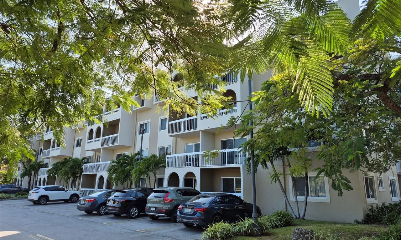 7703 Camino Real # 112, Miami FL 33143