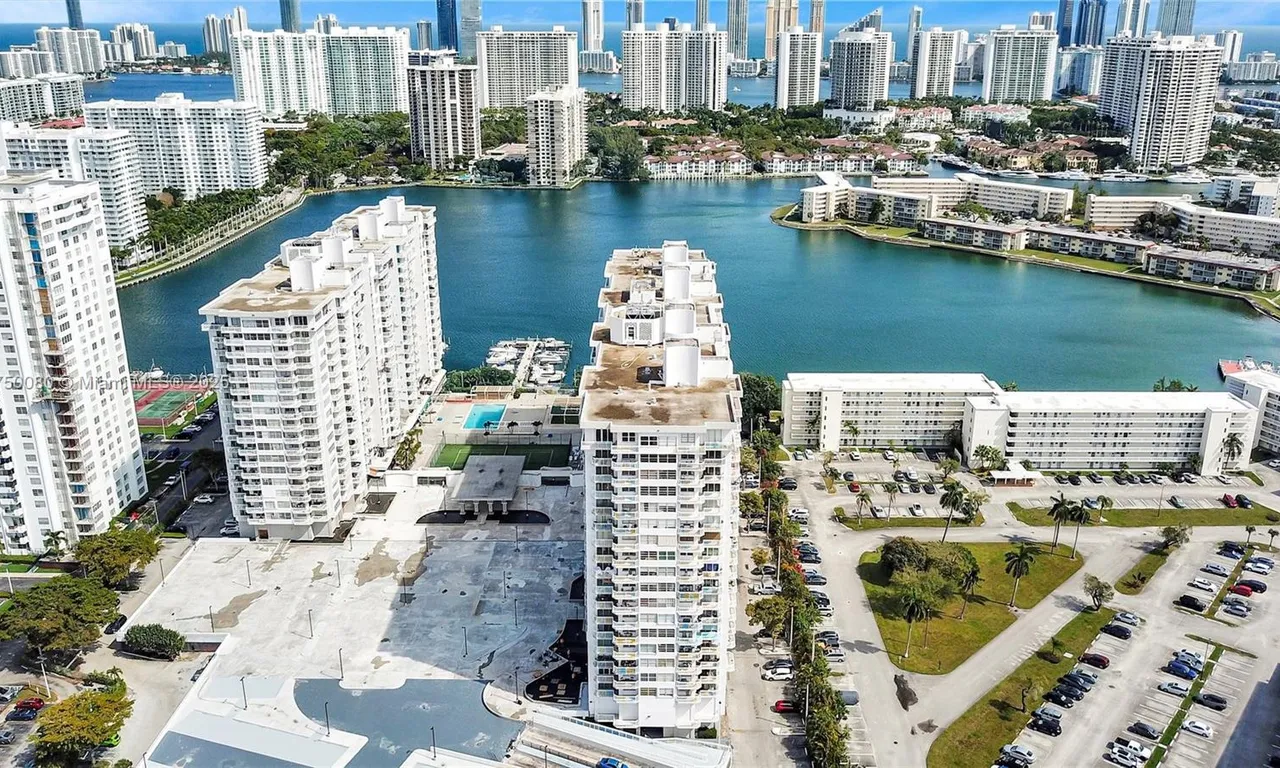 18051 Biscayne Blvd # 801, Aventura FL 33160