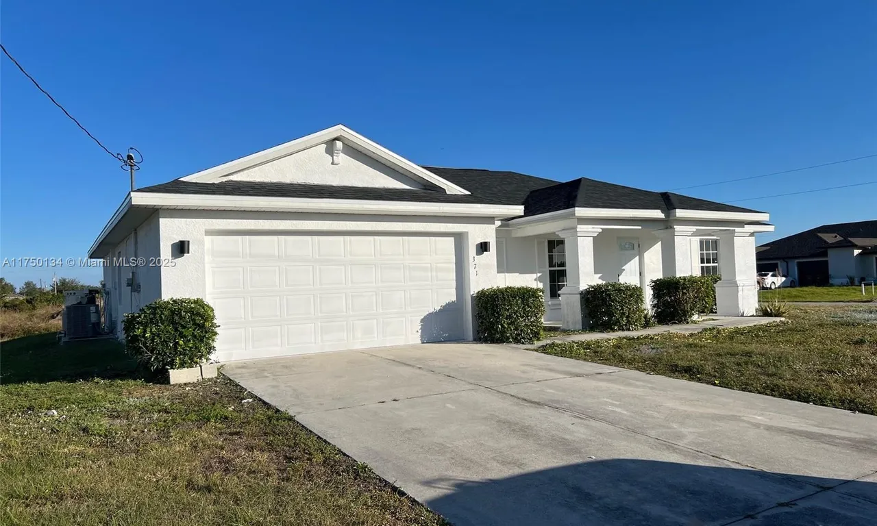 371 Portage, Lehigh Acres FL 33974