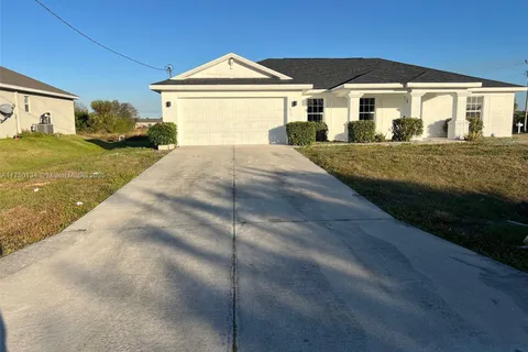 371 Portage, Lehigh Acres FL 33974