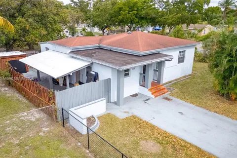 1005 NW 126th St, North Miami FL 33168