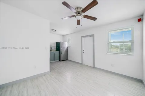 1281 NW 61st St # 16, Miami FL 33142