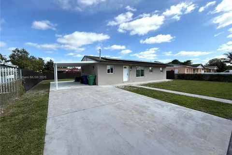 4821 NW 185th Ter, Miami Gardens FL 33055