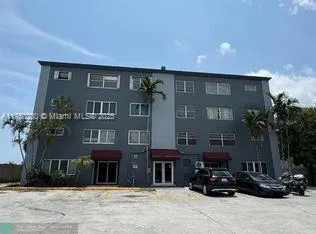 1060 Crystal Lake Dr # 404, Deerfield Beach FL 33064